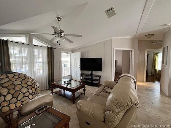 4th image of 6120 Holly Ln