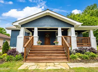 2821 NE Valley View Dr, Knoxville, TN 37917