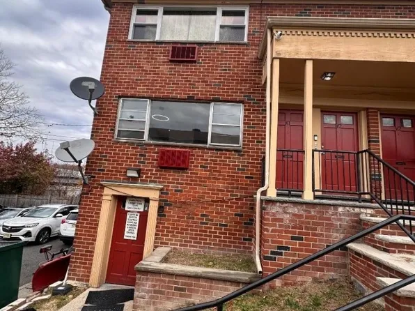 916 Stuyvesant Ave #1, Irvington, NJ 07111