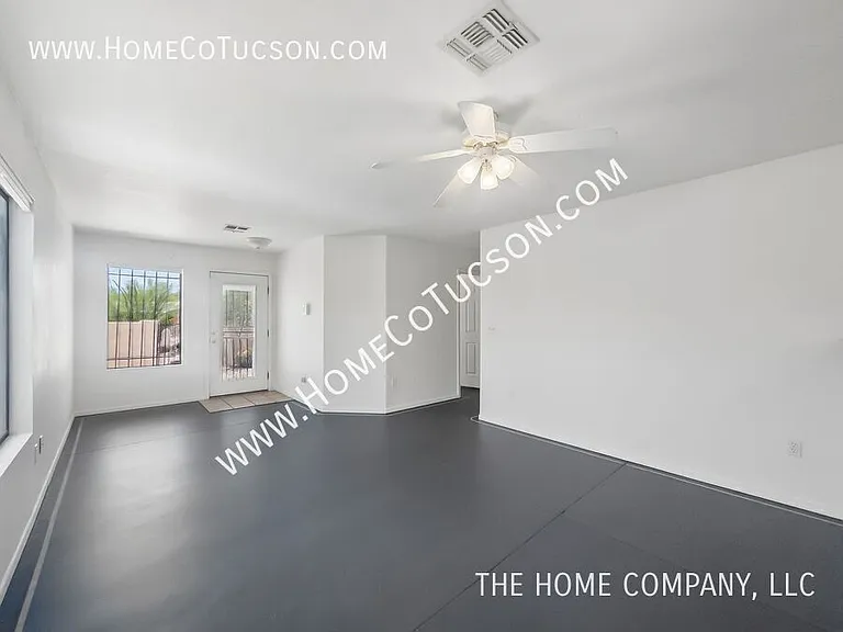 1610 E Water St — Photo 5