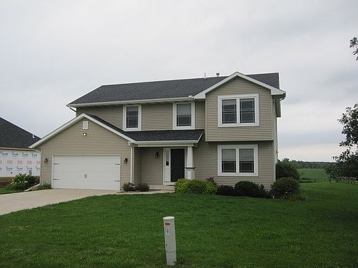 3rd image of 10215 113th Ave