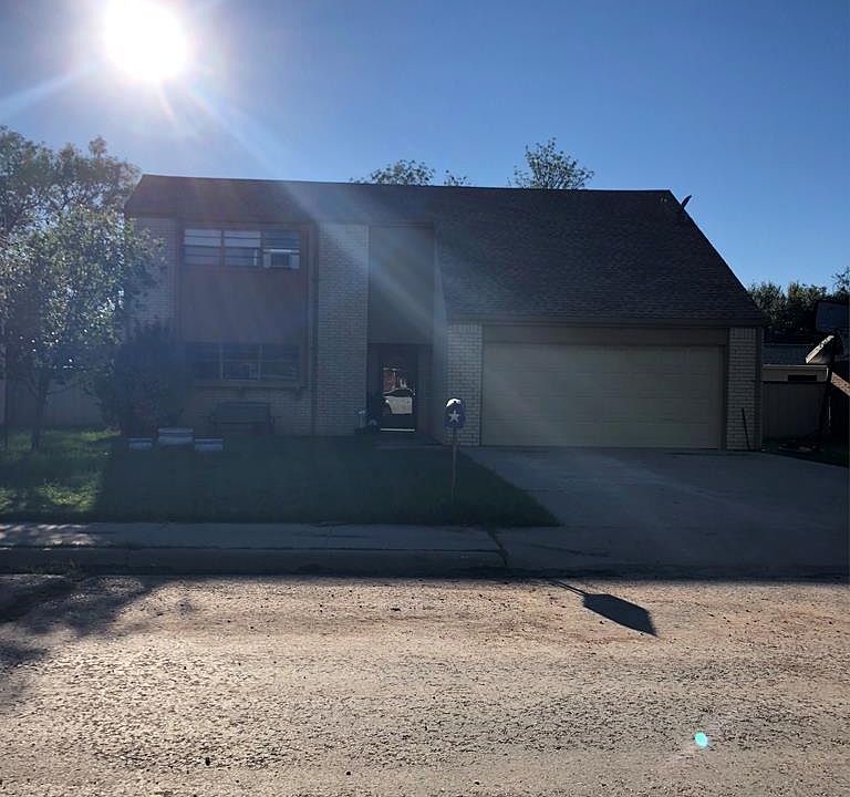 1st image of 1818 Castle Gap Dr