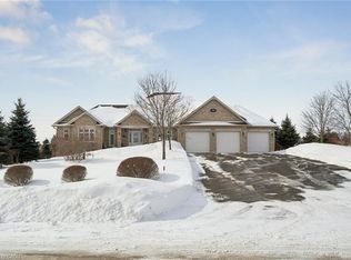 10 Brolley Cres, Essa, ON L0L2N2