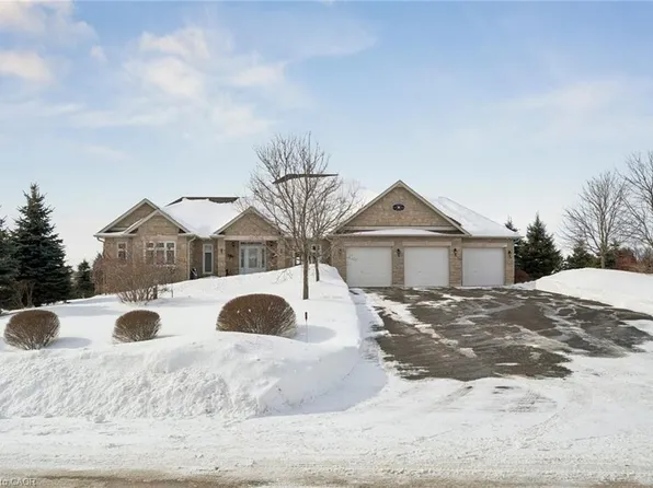 10 Brolley Cres, Essa, ON L0L 2N2