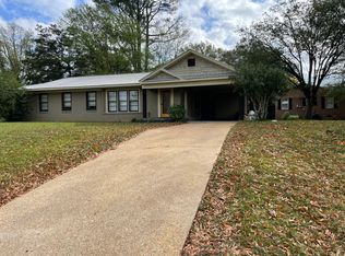 200 Union Ave, New Albany, MS 38652