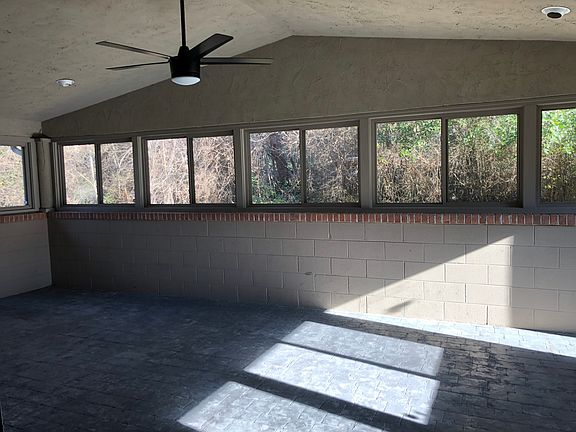 4th image of 1406 Walters Dr