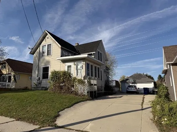 550 W Chestnut St, Pt Washington, WI 53074