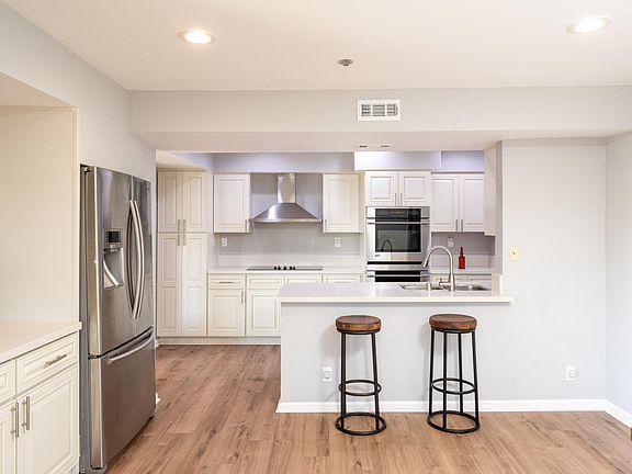5th image of 230 S Catalina Ave APT 115