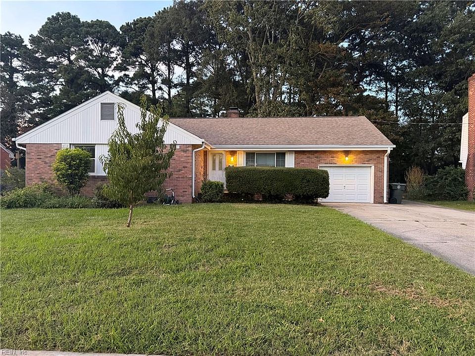 1st image of 4 Bramston Dr