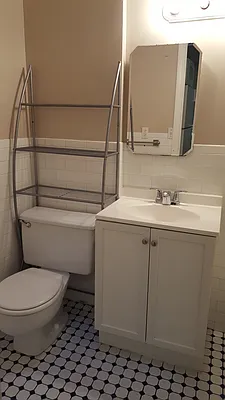 Rented by MCR Realty | media 51