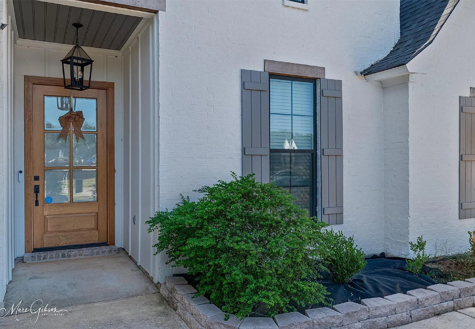 4 bed, 2.0 bath, 2073 sqft, $2,600 — Photo 2
