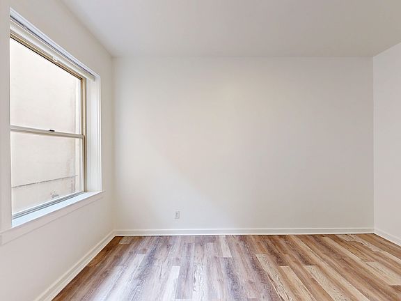 4th image of 1552 Great Hwy #8