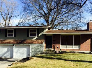7935 Juniper Dr, Prairie Village, KS 66208