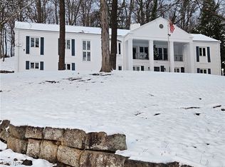 885 Sheridan Rd, Coshocton, OH 43812