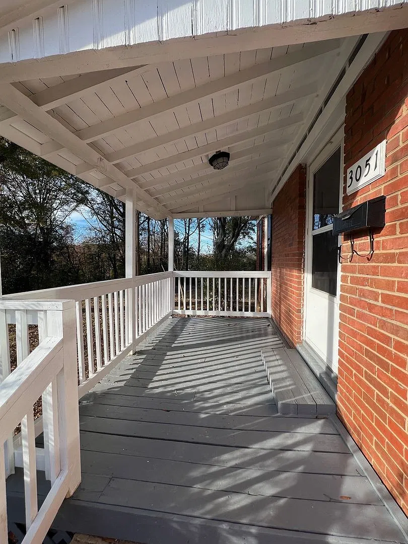 2 Bedroom House, minutes from Uptown in Grier Heights Neighborhood — Photo 4