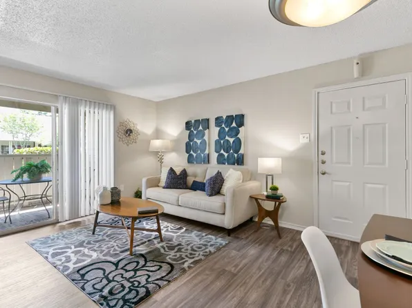 Creekwood Apartment Homes