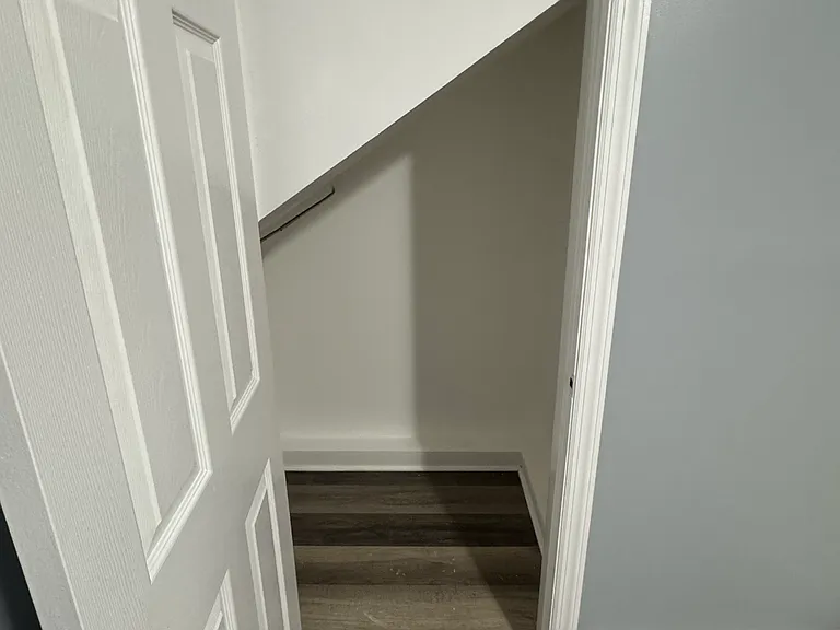 103 Lyon St — Photo 1