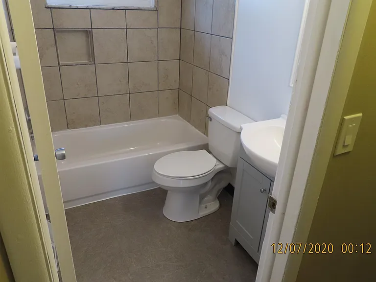 905 N Meadows Ct #C — Photo 6