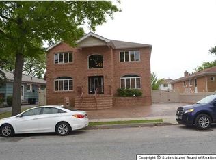 182 Liberty Ave, Staten Island, NY 10305