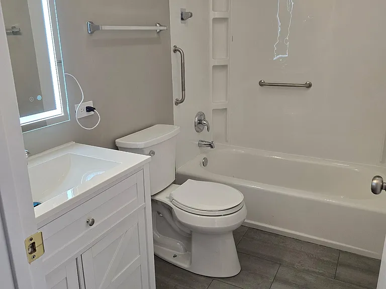 415 Lincoln Ave #B — Photo 6