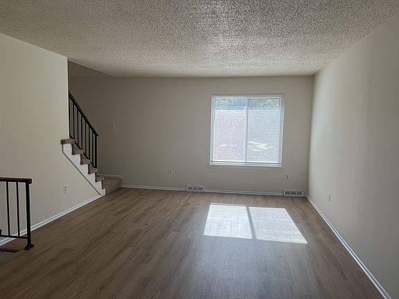 4th image of 9148 W 75th Ter