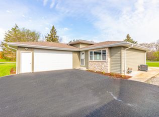 301 Stonegate Rd, New Lenox, IL 60451