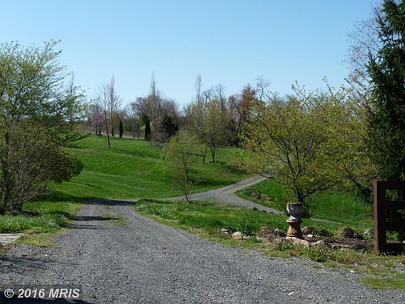 4th image of 9406 Justice Ln