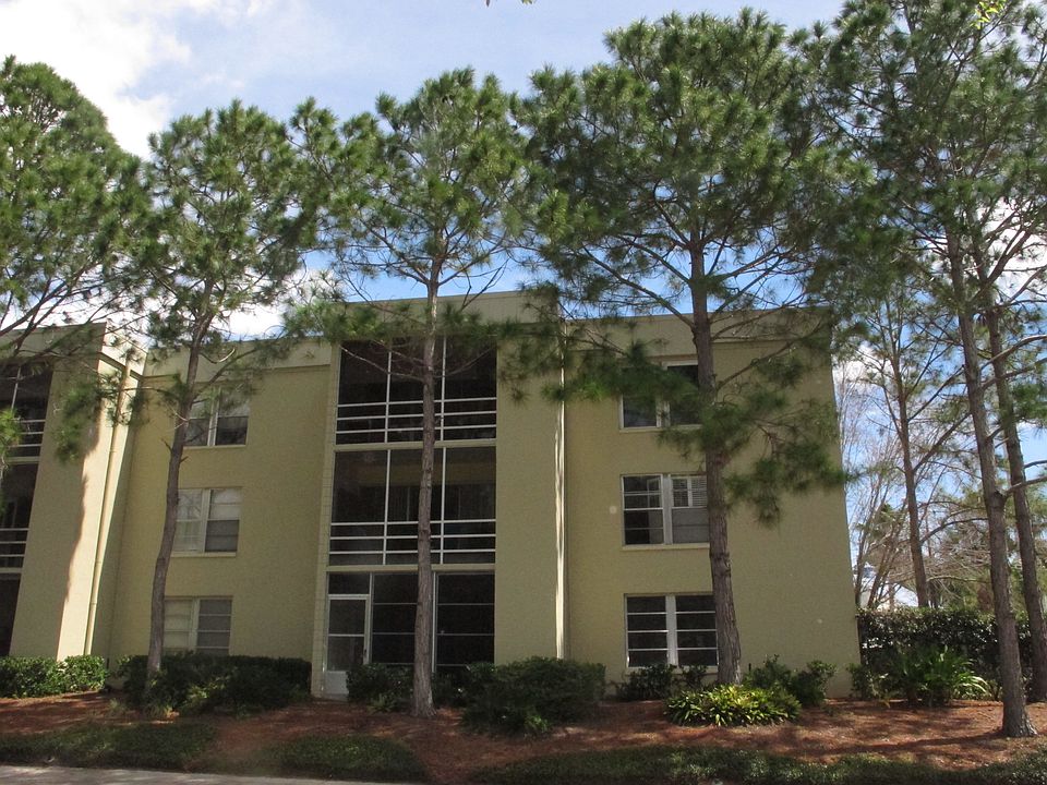 1st image of 2302 S Manhattan Ave APT 305