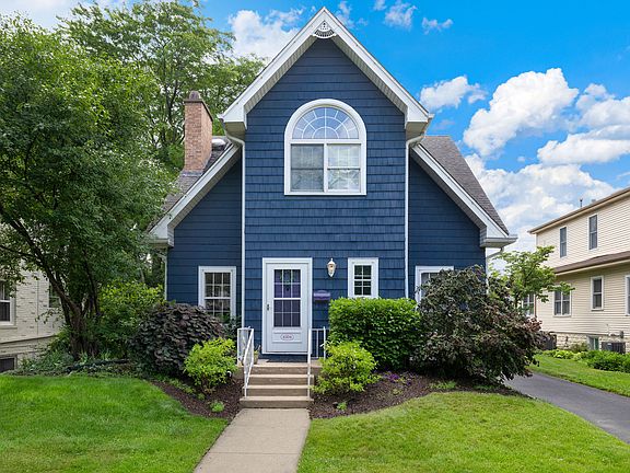 3rd image of 4204 Forest Ave
