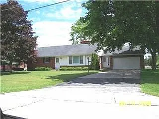 1050 S Allendale Dr photo 1