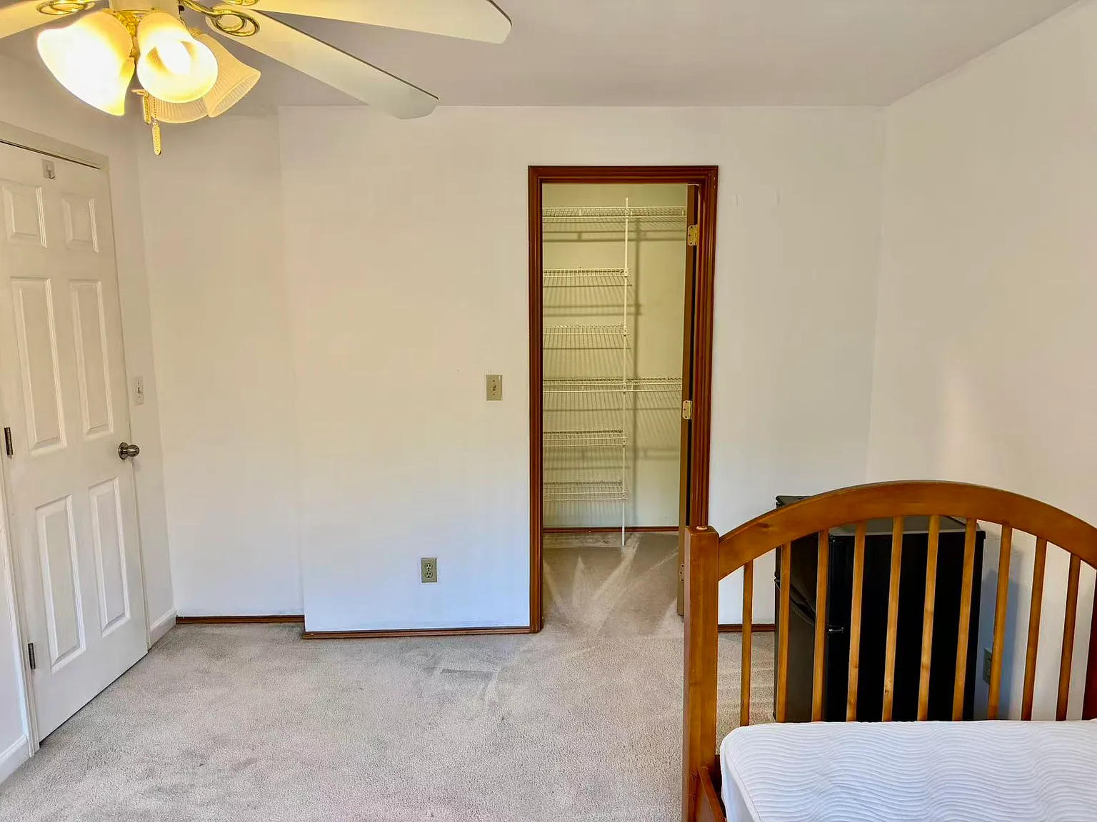 1 bed, 3000 sqft, $830 — Photo 3