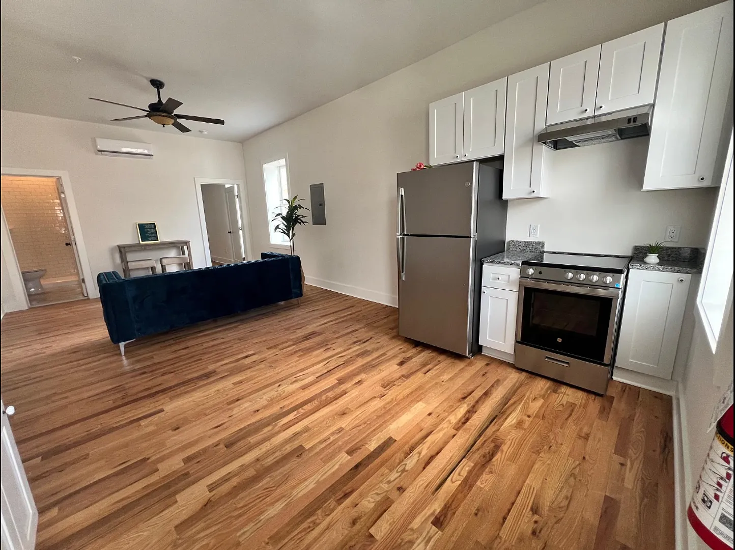 CSH: 106 E Broad St — Photo 4