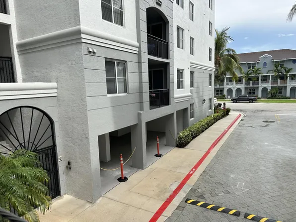 1660 Renaissance Commons Boulevard #2218, Boynton Beach, FL 33426