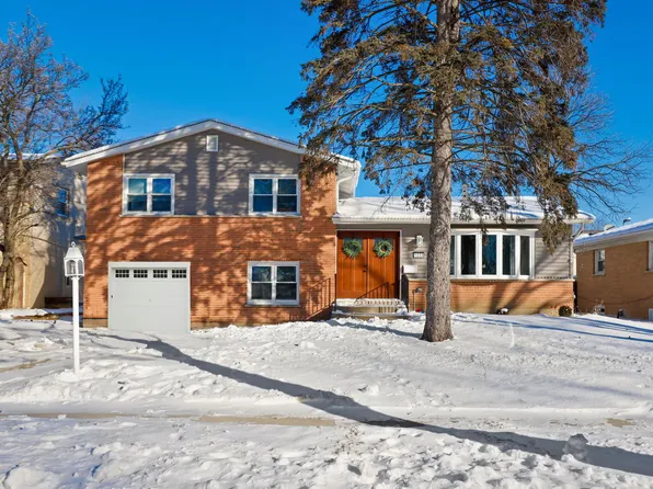1600 W Catalpa Ln, Mount Prospect, IL 60056