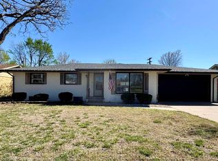 43 Eastwood Dr, Hutchinson, KS 67502