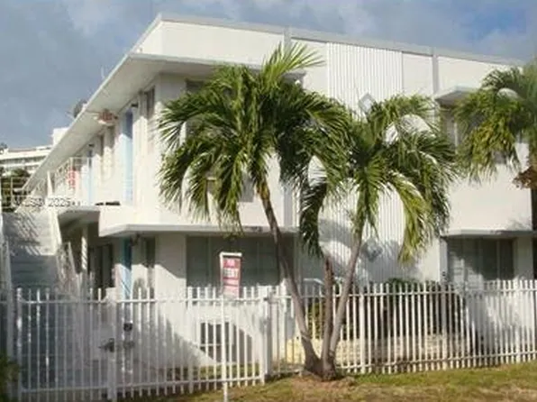 7420 Carlyle Ave, Miami Beach, FL 33141