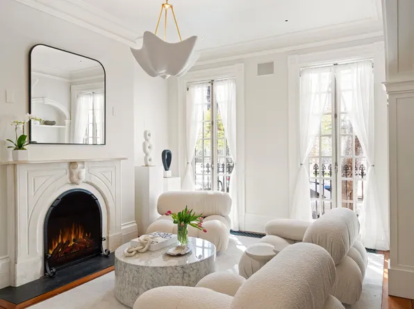 150 West 11th Street image 1 of 31