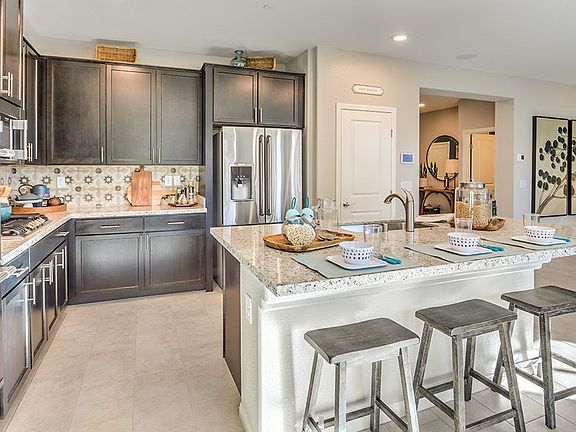 3rd image of 372 Soubrette Court L105