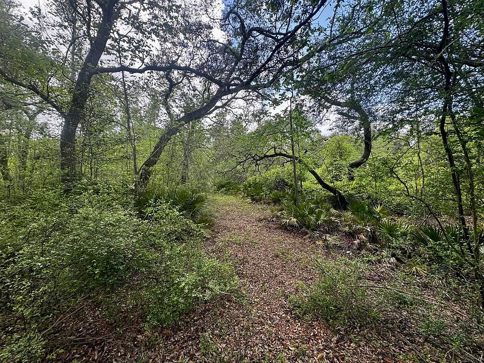 1st image of 3084 NE Chervil Dr