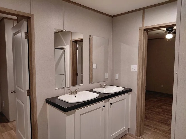 245 Crystal Ln — Photo 10