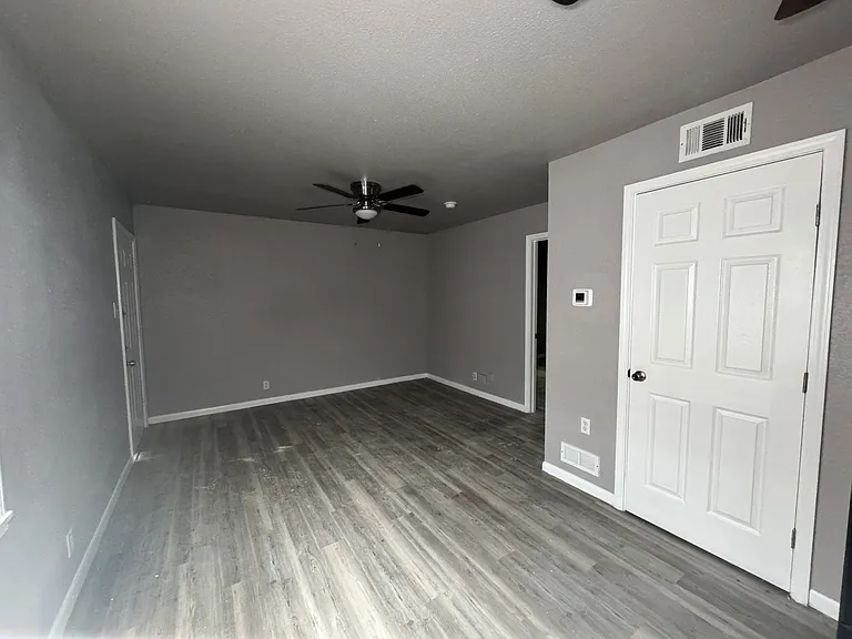 2826 Cedar Cir #1 — Photo 5