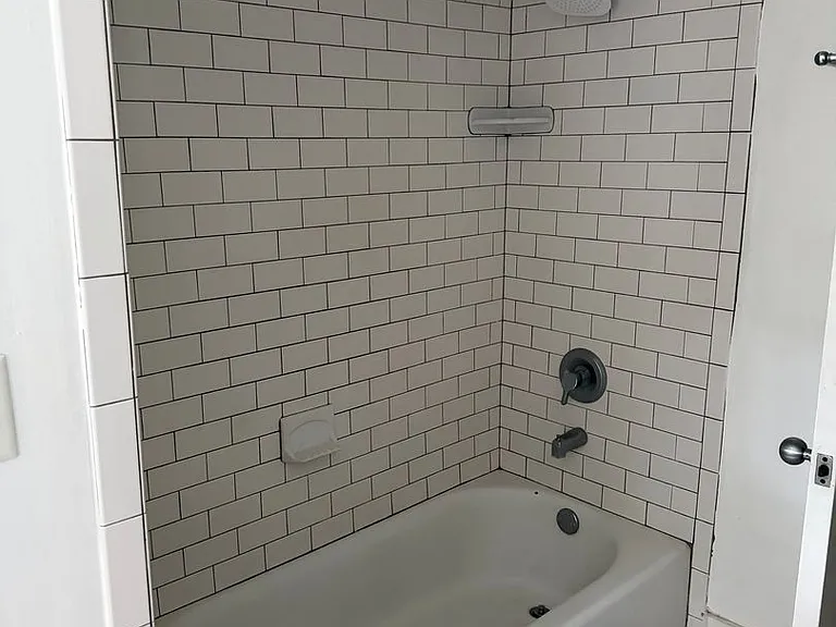 349 Oxford Dr — Photo 14