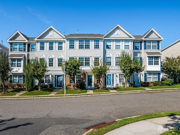 91 Giera Ct, Parlin, NJ 08859