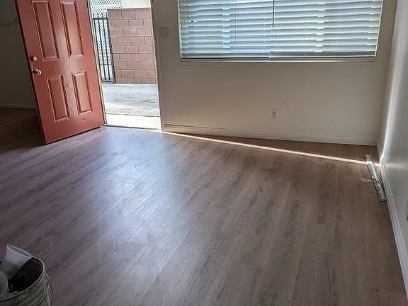 3rd image of 303 N Hill Ave #2