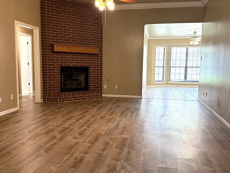 1505 Richland Ct N — Photo 12