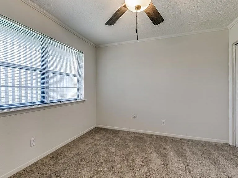 2023 Ct Pl — Photo 8