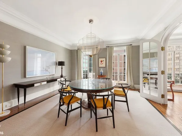 840 Park Avenue image 3 of 7