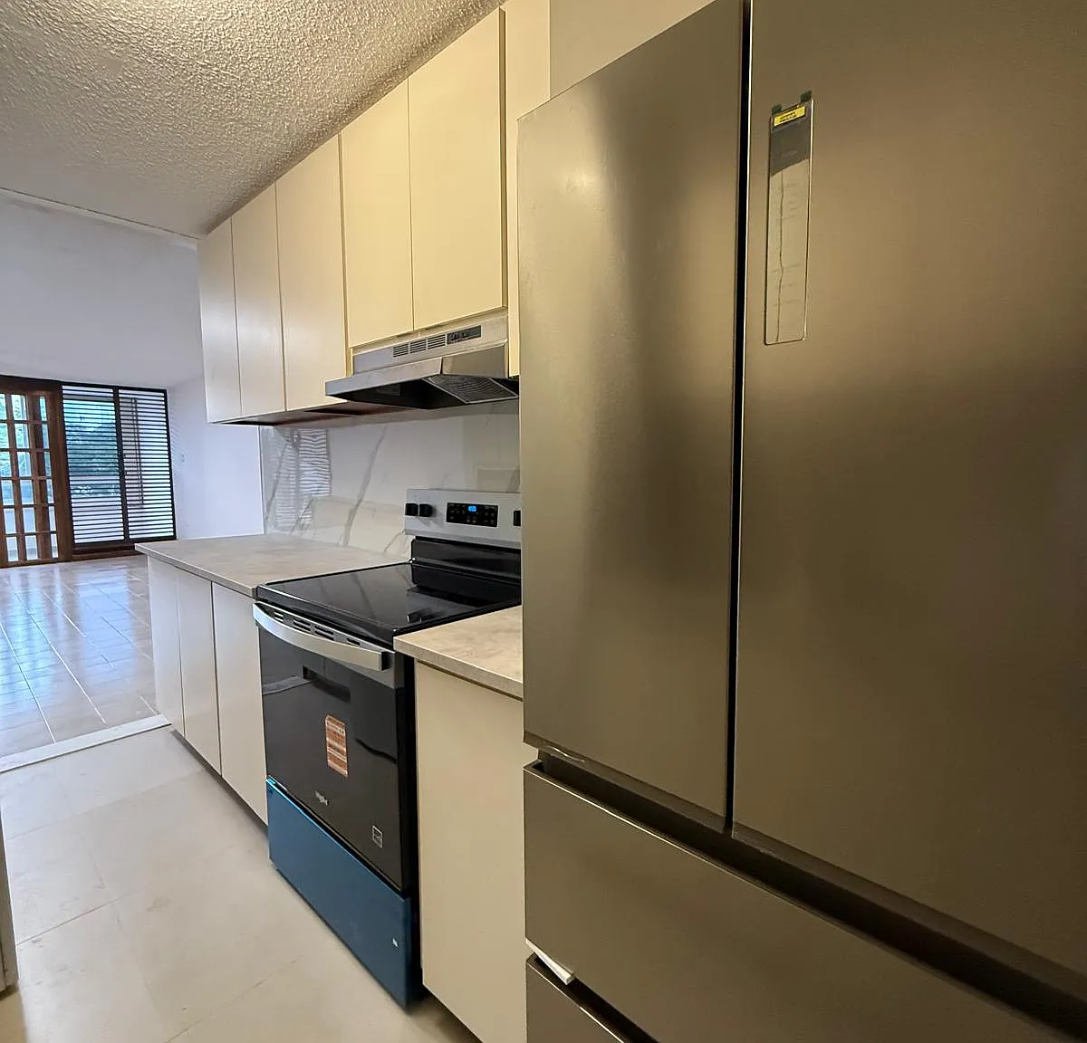 3 bed, 1243 sqft, $2,250 — Photo 4