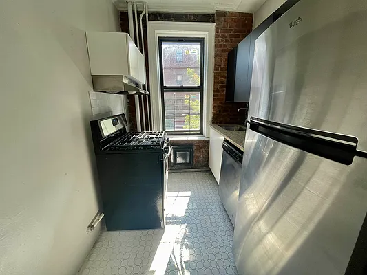 Rented by Highline Residential | media 19