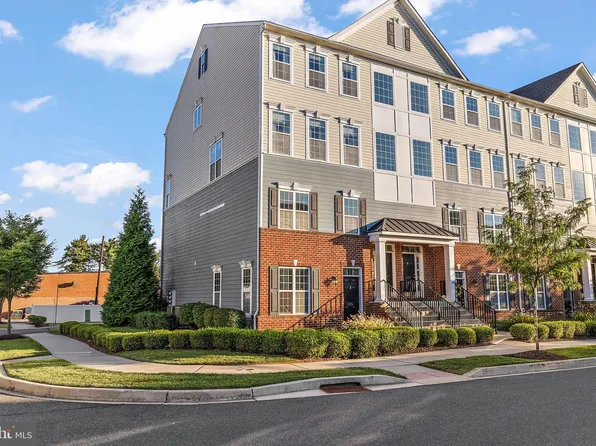 1096 Worth Ln, Claymont, DE 19703